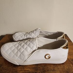 GBG- Guess Womens Size 8 Platform Slip On Shoes